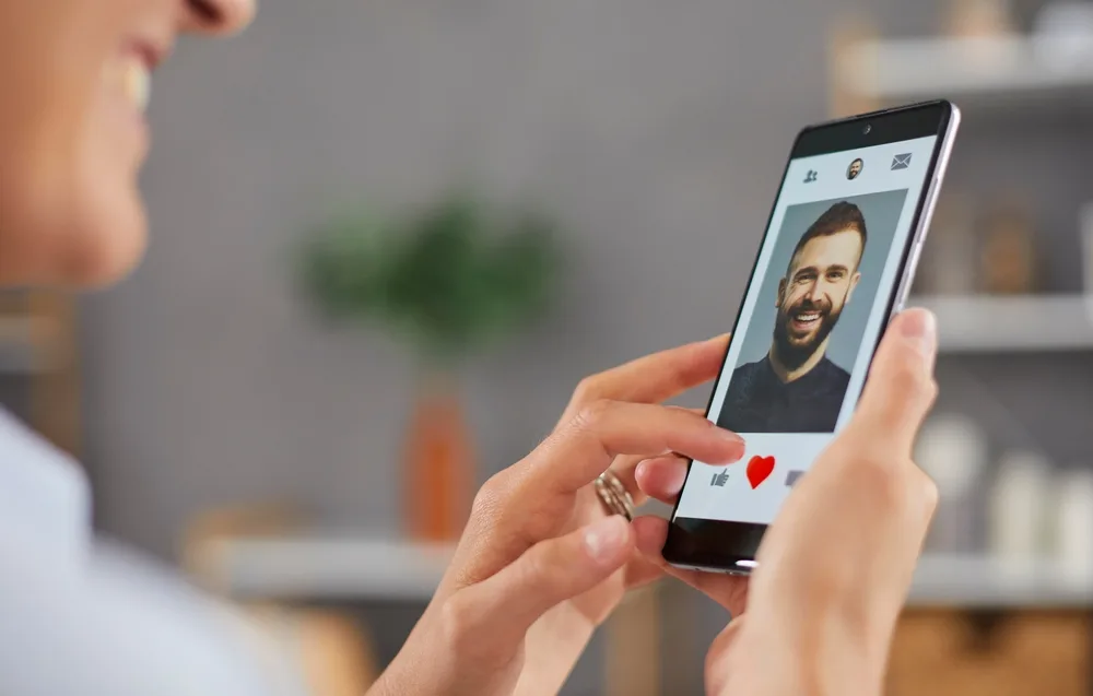 7 Expert Tips for Creating the Best Dating Profile