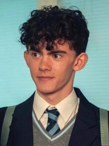 Joe Locke as Charlie Spring in Heartstopper - Wikipedia