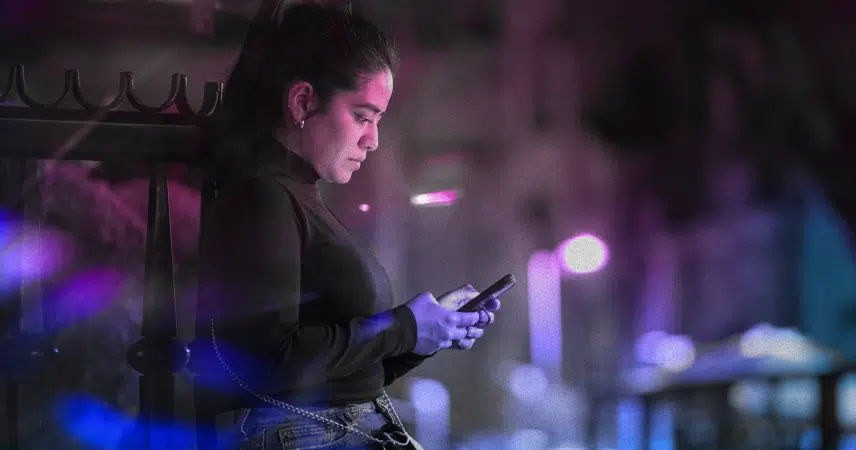 Why Dating Apps Have Nothing to Do With Your Emotional Burnout