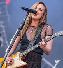 Lzzy Hale - Wikipedia